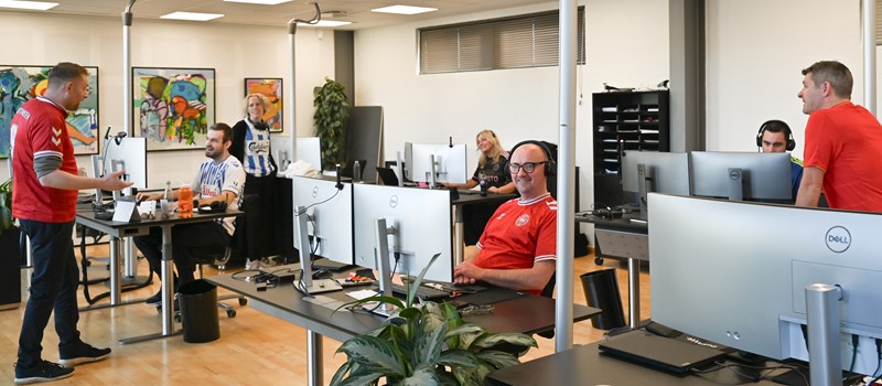 Stor tilslutning til FodboldtrøjeFredag! Stor tilslutning til FodboldtrøjeFredag!